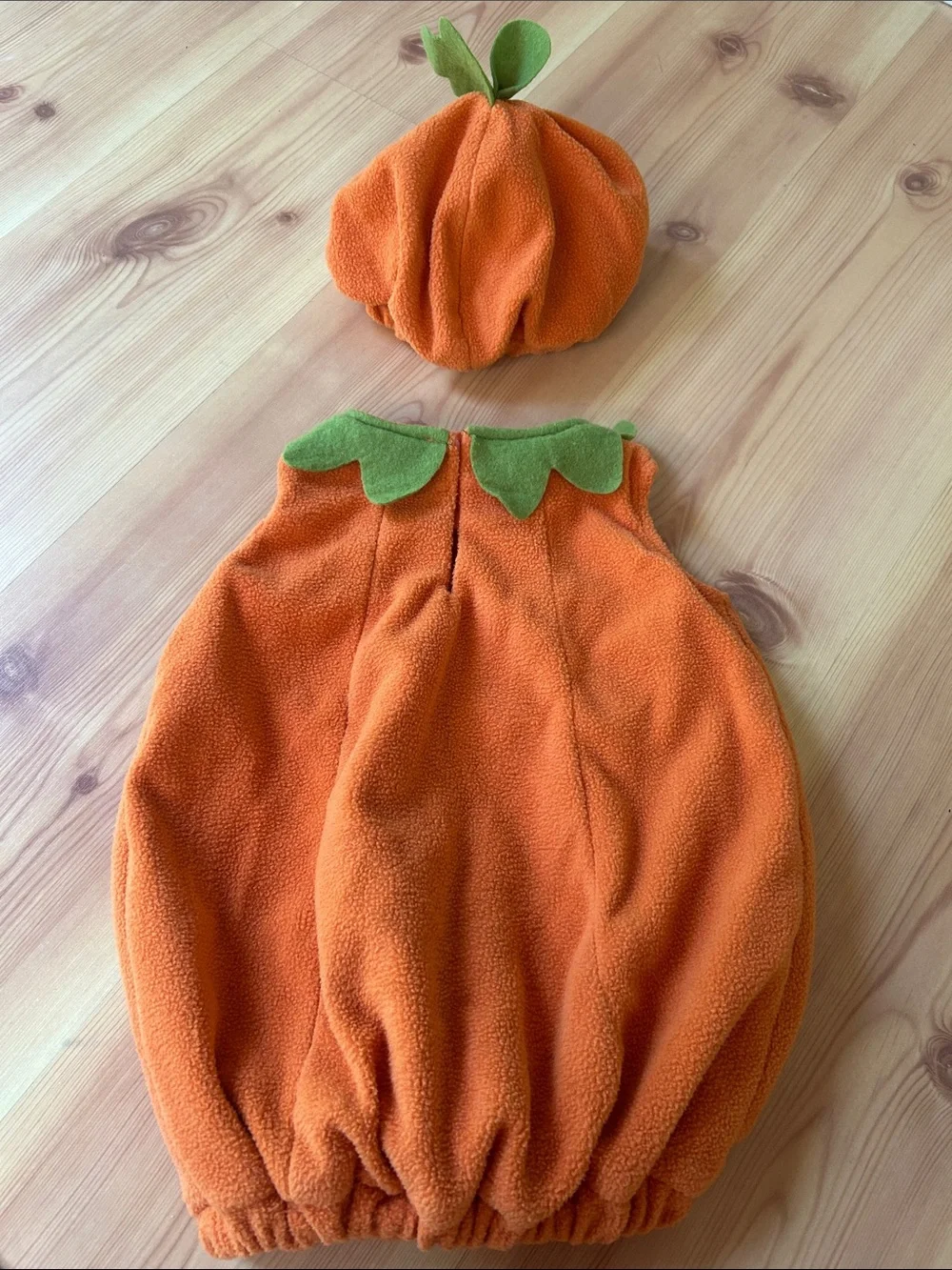 Pottery Barn Kids Orange Pumpkin Costume with Green Leaf Collar and Hat - Picture 3 of 9